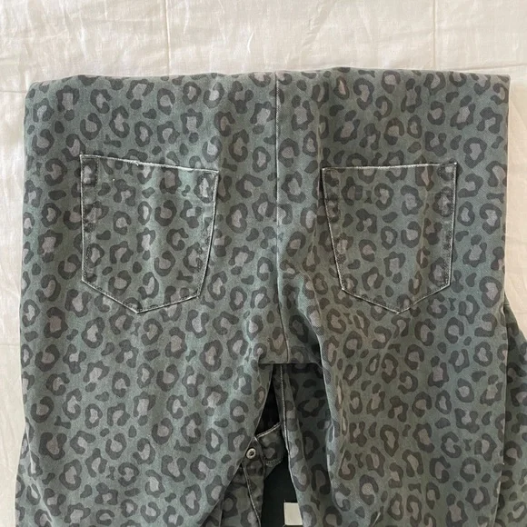 One Teaspoon Leopard Denim Jumpsuit - Picture 4 of 4